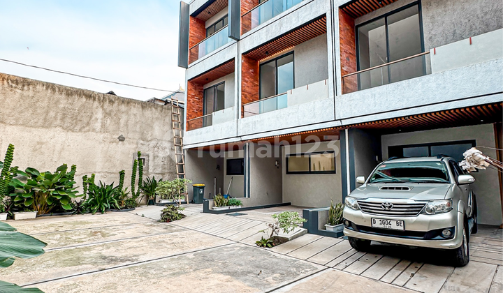 Bebas Banjir, Rumah di Bangka 2 Lantai, SHM, Siap Huni