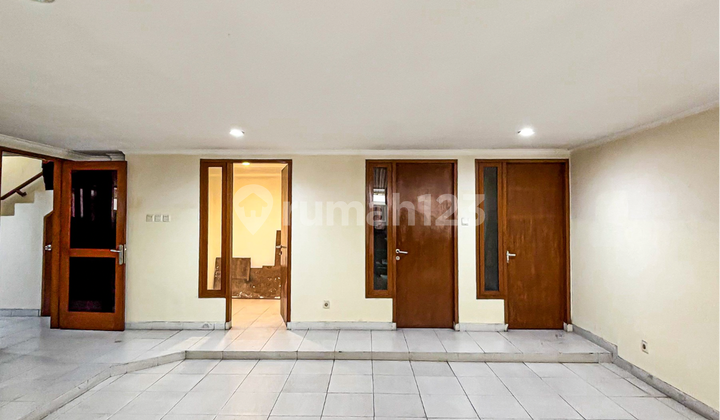 Ready to Occupy, House in TH, 3 Floors, SHM, Flood-Free 2