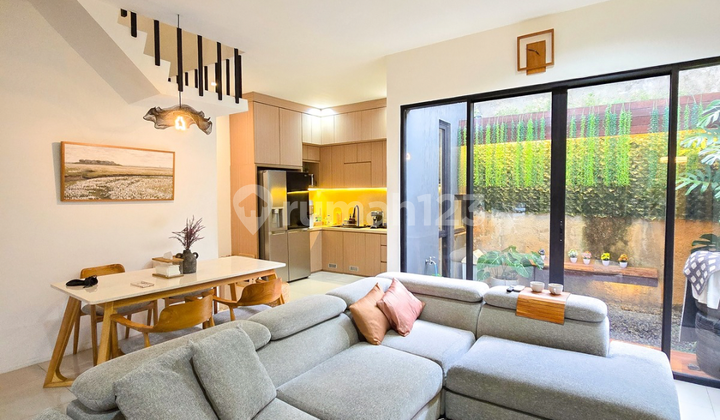 Bebas Banjir, Rumah Amadea Townhouse, 2 Lantai, SHM, Siap Huni 2