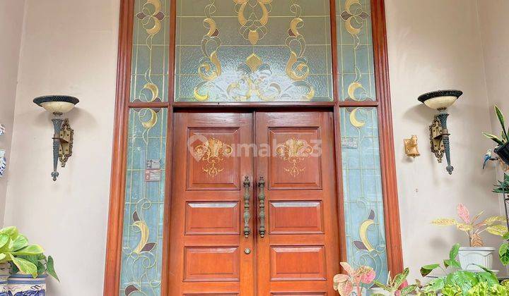 Rumah Mewah 2 Lantai Semi Furnished di Lebak Bulus, Jakarta Selatan 2