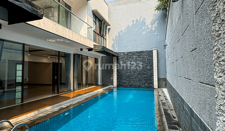 Rumah Siap Huni di Favorite Townhouse Pejatan Barat, Kemang, Jakarta Selatan 2