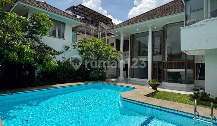 Estate House Cipete Utara - Land Area 736m², 5 Bedrooms & 4 Car Parking