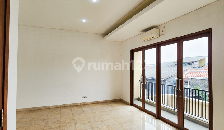 Flood-Free, 2-Story House in Kemang, Freehold Title, Ready to Occupy 2