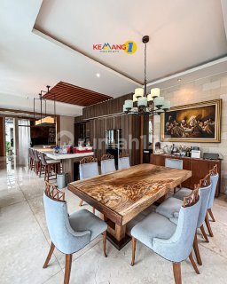 Dijual rumah mewah 2 lantai di kemang dengan kolam renang dan mini golf court 2