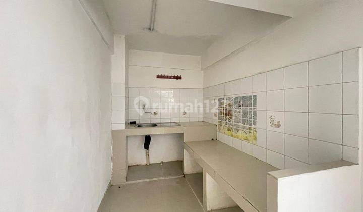 Rumah Jual Bisa Sewa 1.5 Lantai Taman Cosmos Kedoya Utara Jakarta Barat 2