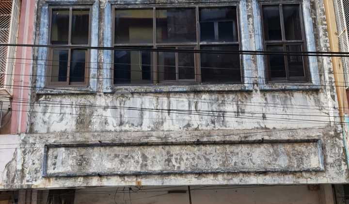 Ruko 3 lantai Panakkukang Makassar Sulawesi Selatan