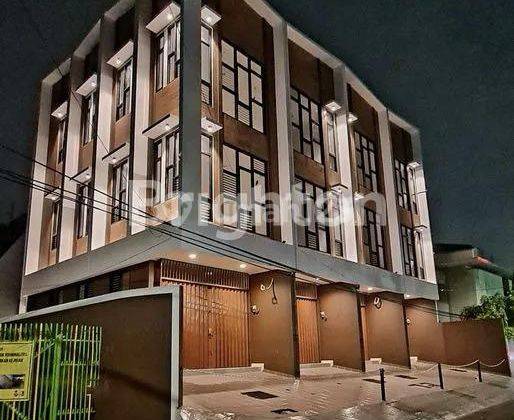 Ruko Taman Ratu 4 lantai dekat Greenville Jakarta Barat 1