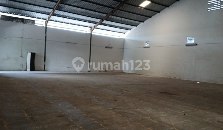 Gudang Siap Pakai Disewakan di Arteri Soekarno Hatta Semarang 2
