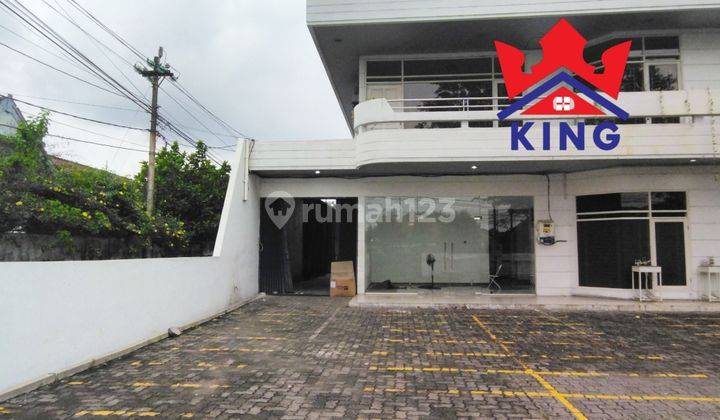 Rumah disewakan di tengah kota, cocok untuk kantor dan usaha 2