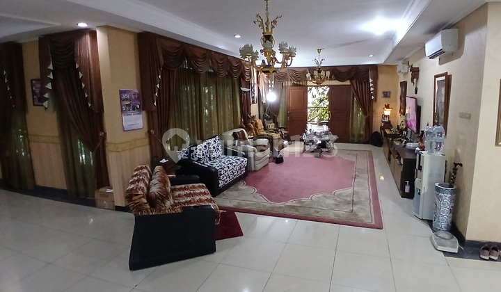 Rumah Bagus Dijual Cepat di Puri Anjasmoro 1