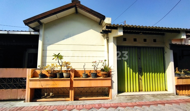 "House for Quick Sale on Jalan Tambak Mas, North Semarang" 1
