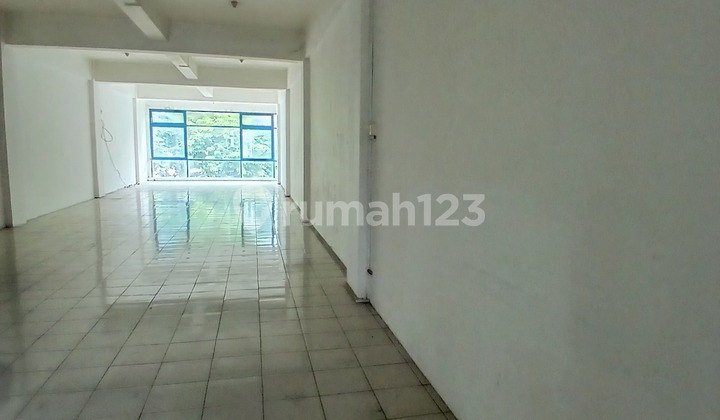 Ruko 3 Lantai Tengah Kota Semarang Disewakan