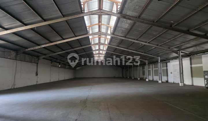 Warehouse for Rent on Banyumanik Main Road Side 2