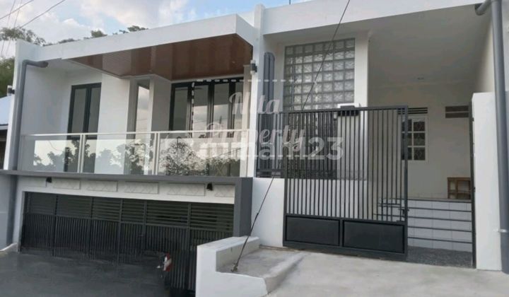 Rumah Bagus di Srondol Semarang Selatan Dijual Cepat 1