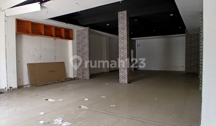 Shop House for Rent in Central Semarang City 2