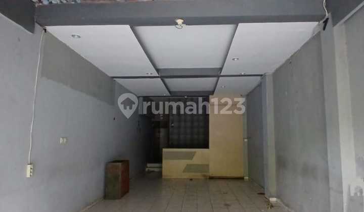 3-Story Shop House for Rent in the City Center 1