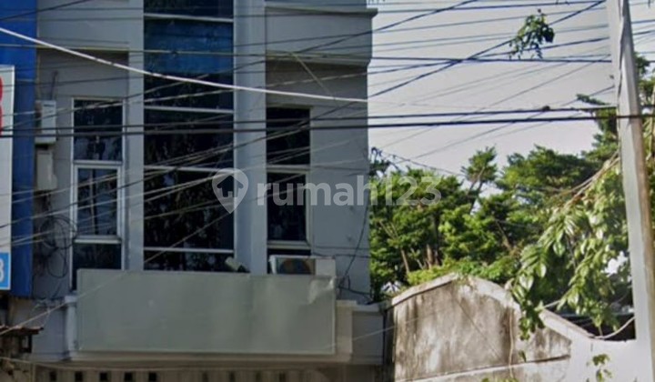 Ruko 3 Lantai Tengah Kota Disewakan