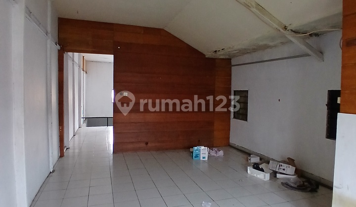 3-Story Shop House for Rent in the City Center 2