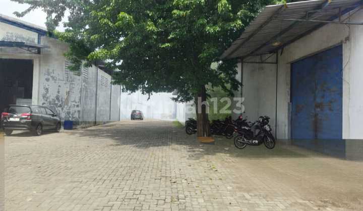 Ready-to-Use Warehouse for Rent on Arteri Soekarno Hatta, East Semarang 2