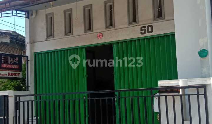 Dijual Rumah Tengah Kota Siap Pakai 2 lantai 15