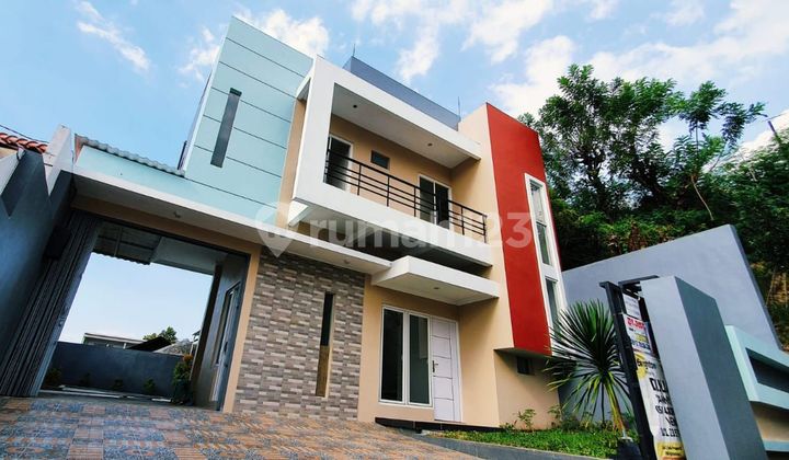 Dijual Rumah 2 lantai di Sri Rejeki ada view kota dan laut 1