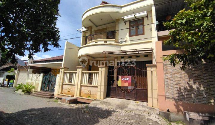 Jual Rumah Rejomulyo tengah kota 2 lantai siap pakai 1