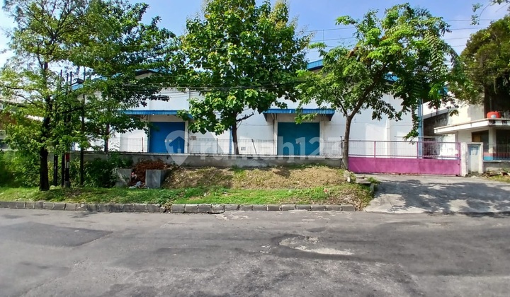 For Rent. Gatsu Area Warehouse, 1500 Square Meters, Roadside Location. 1