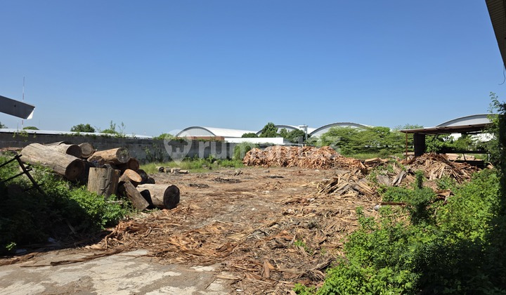 For Rent: Warehouse by Demak Road with Container Access