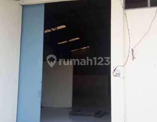 Disewakan Gudang Dekat Pelabuhan Akses Container Siap Pakai 1