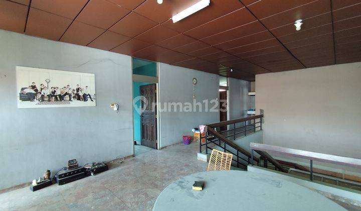 Disewakan Ruang Usaha 80m² Tengah Kota Parkiran Besar 1