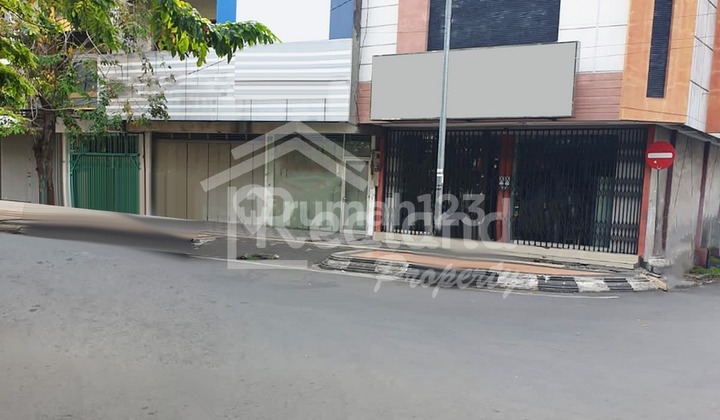 Shop House on Jalan KH Wahid Hasyim, Semarang WN 5346 2