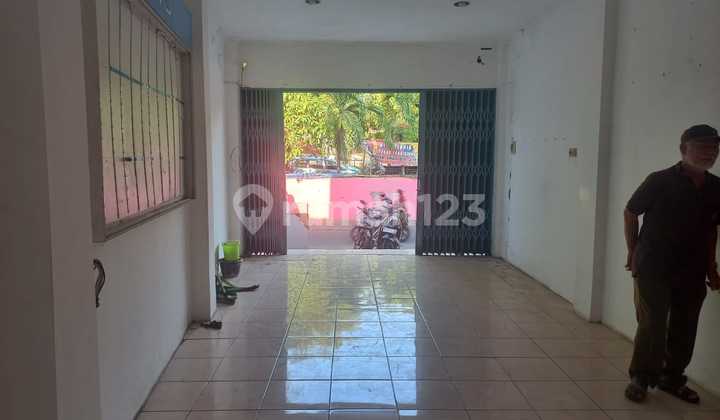 Shop House on Puspanjolo Street Semarang No. 1823 2