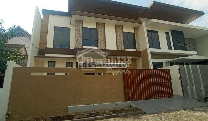 Rumah Modern Bagus di Puri Anjasmoro , Semarang Ln 4004 2