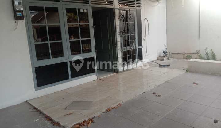 Rumah Bagus Siap Huni 3 Kamar di Puri Anjasmoro 2