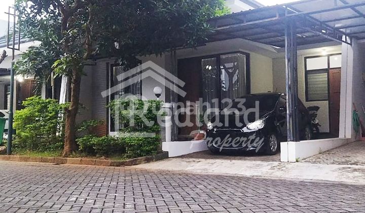 Rumah di Graha Estetika , Banyumanik Semarang ( Ln 7977 ) 1