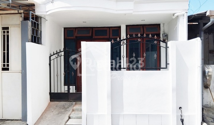 Rumah strategis tengah kota Semarang siap pakai disewakan di daerah Loyola Semarang Tengah ( Ln 7888 ) 1