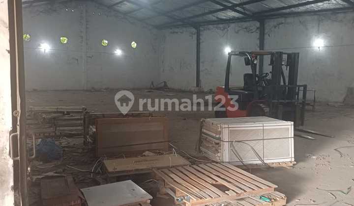 Warehouse on Soekarno Hatta Arterial Road, Semarang (Area 8245) 2