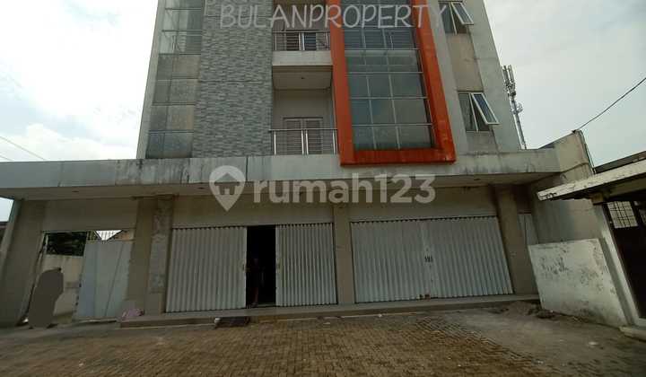 Good Ready-to-Use Strategic 3-Story Ruko in Upper Semarang 1