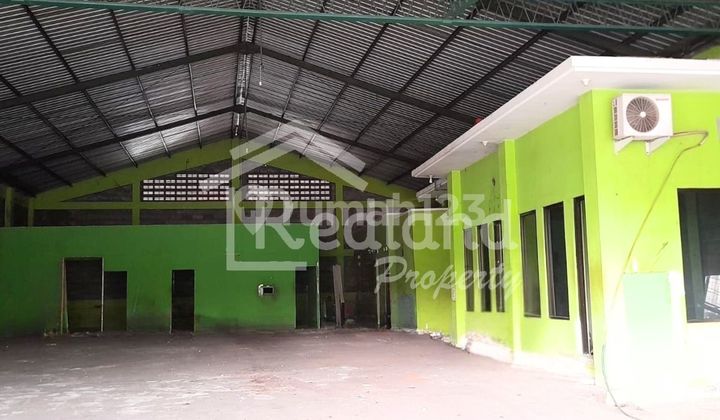 Gudang di daerah Manyaran , Semarang Barat ( Ln 8268 ) 2