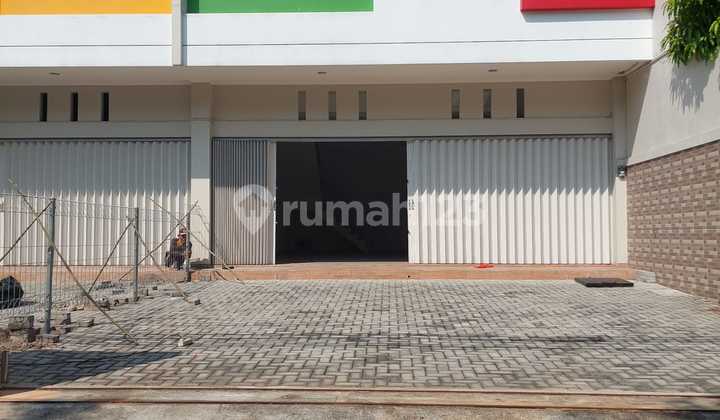 Ruko Stratgis Halaman Luas di Semarang Selatan 1