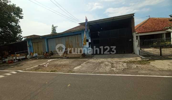 Gudang di Daerah Kalibanteng , Semarang 1