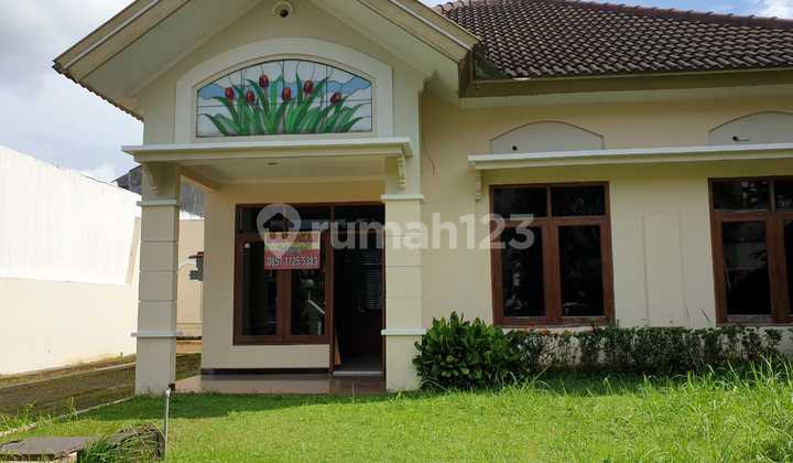House in Graha Estetika Banyumanik, Semarang, Ln 5340 1
