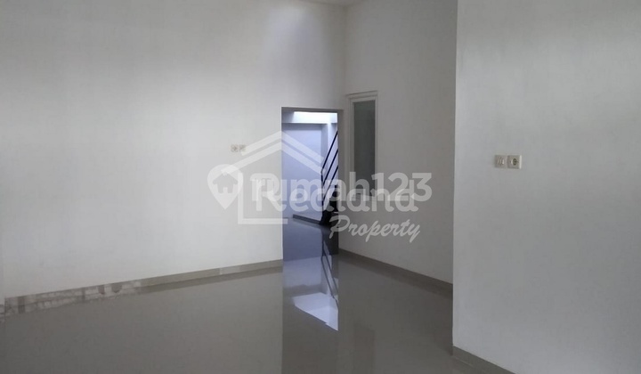 House in Puri Anjasmoro, Semarang Vn 0997S 2