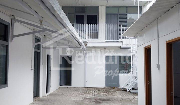 Ruang usaha di Pandanaran , Semarang ( Vn 3155 ) 9