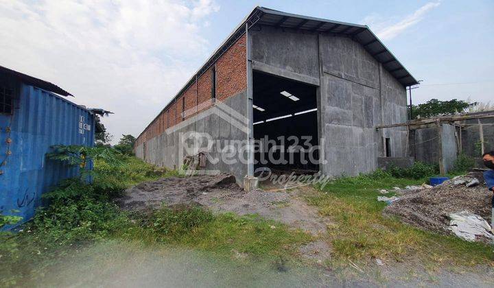 Gudang di Kic Gatot Subroto, Luas 1.500 M2, Baru, Vn 3786 2