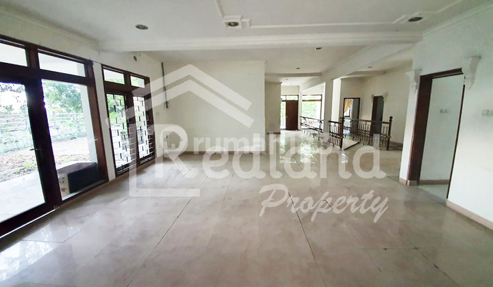 Rumah di Diponegoro , Semarang ( Vn 7843 ) 1