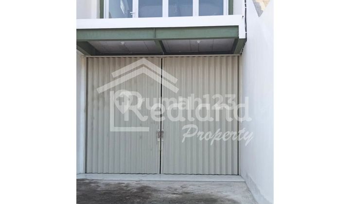 Shop house on Raden Patah Street, Semarang (VN 8405S) 2