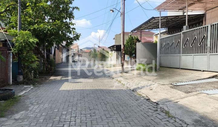 Land in the Bugangan area, Semarang (VN 7981)