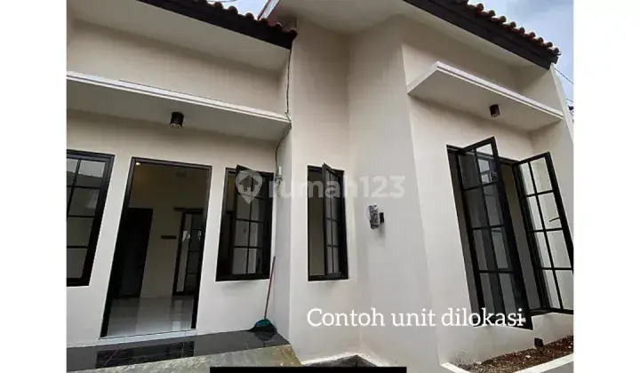 Rumah akses  masuk motor Hook custom design hook di Jl poin mas Mampang depok SHM 1