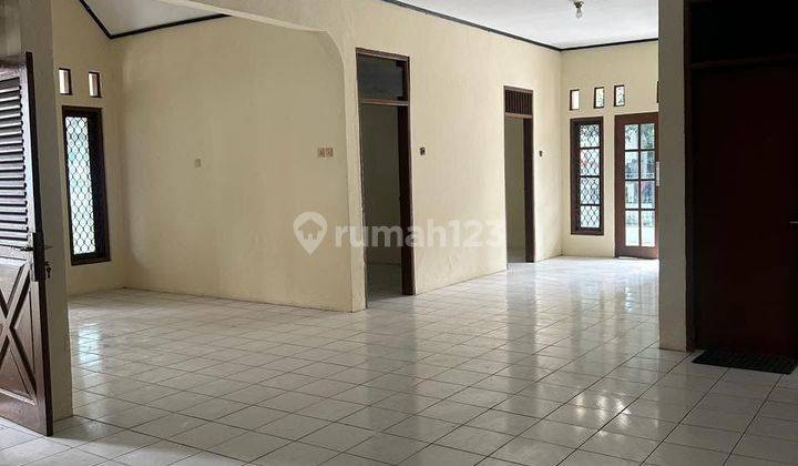 Disewakan Rumah Hook Dekat Galaxy Bekasi 2